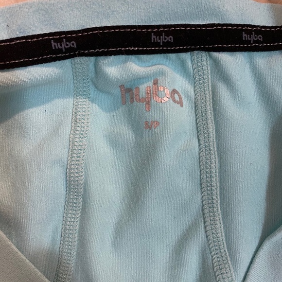 Reitmans Hyba Workout Top - Picture 3 of 3